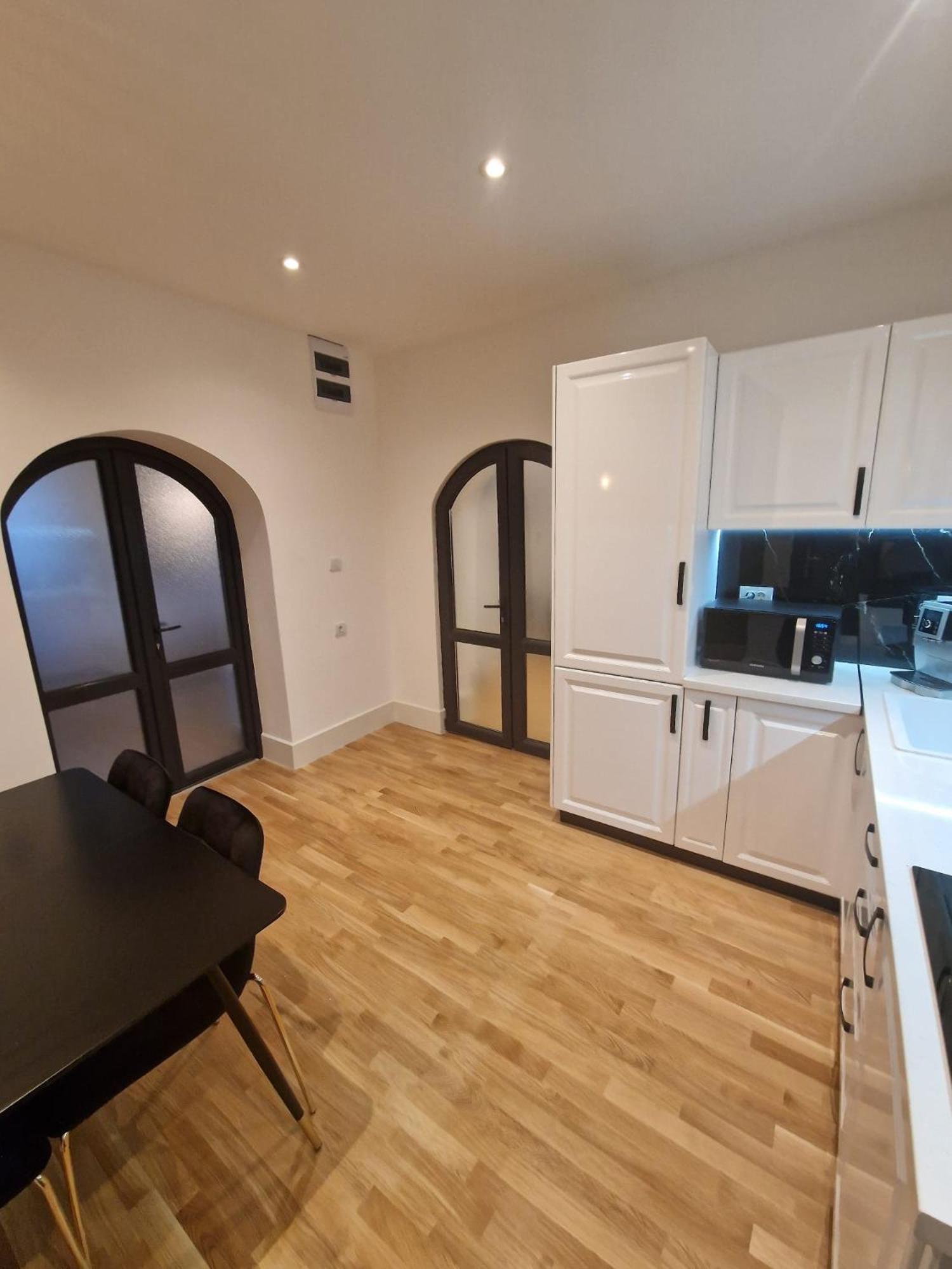 Rokebea Luxury Apartament *