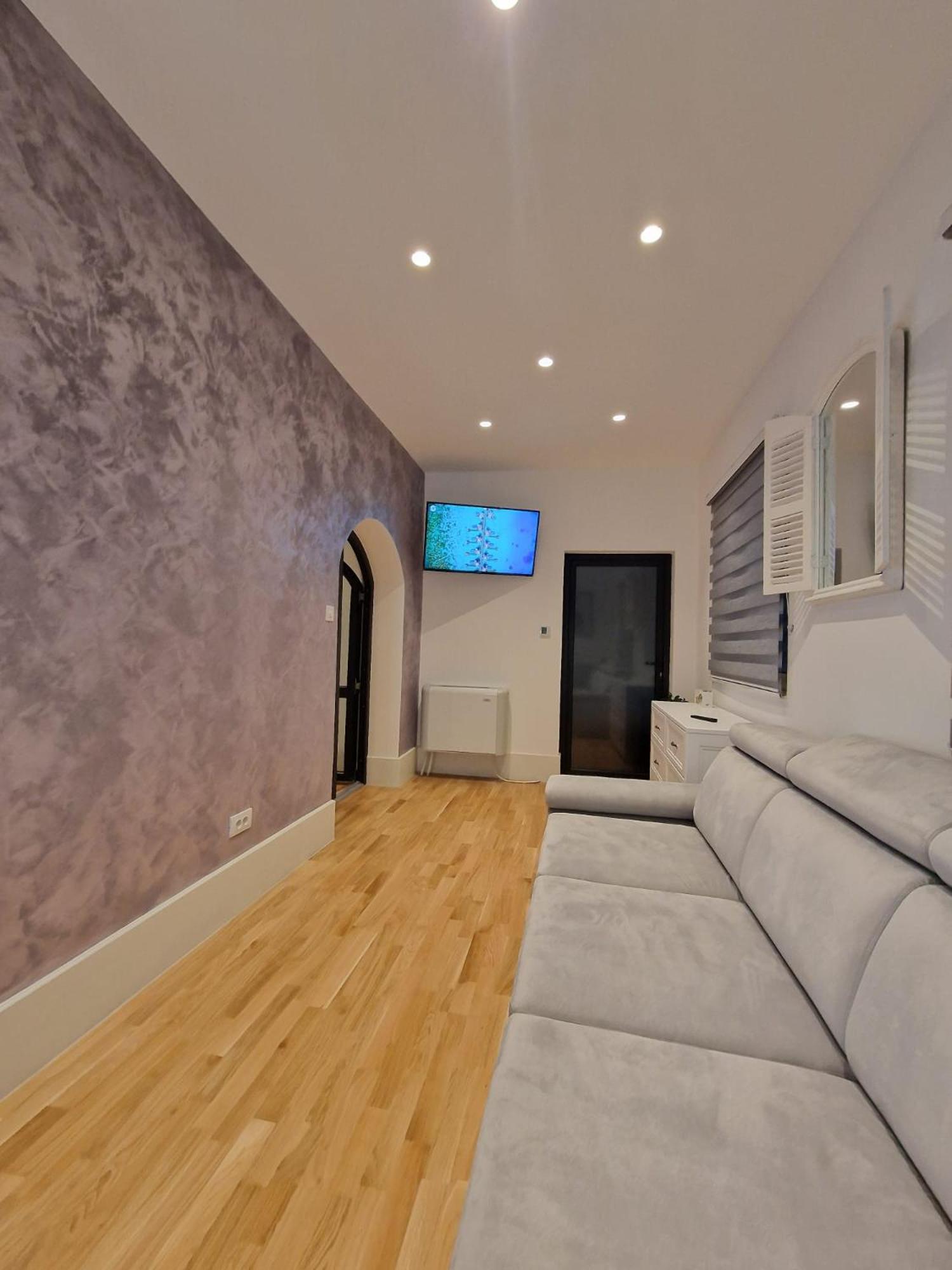 Rokebea Luxury Apartament *