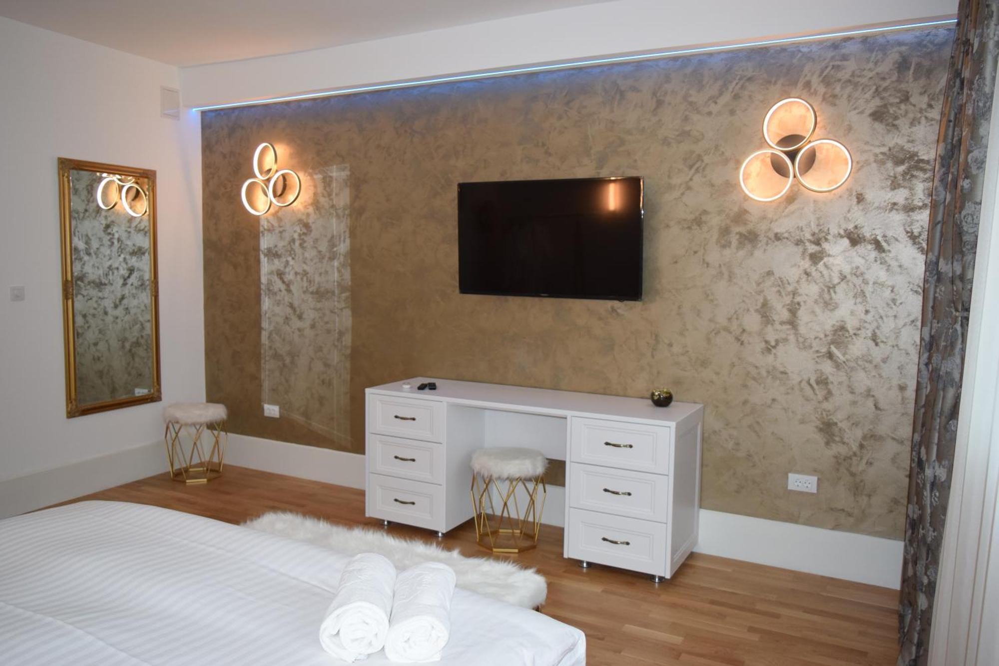 Rokebea Luxury Apartament *